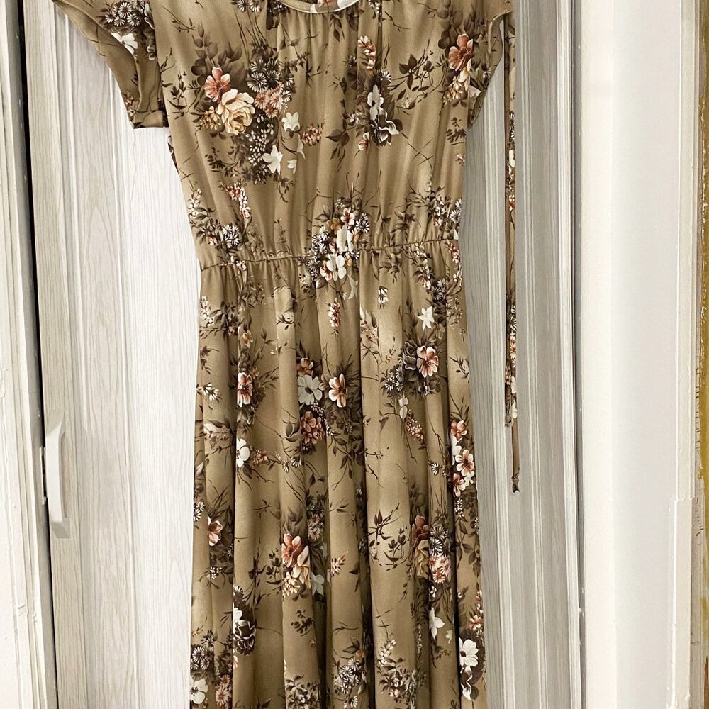Women's Brown Floral Dress - 80s Short Sleeve, Full Skirt - sz 16 - Zipper Back